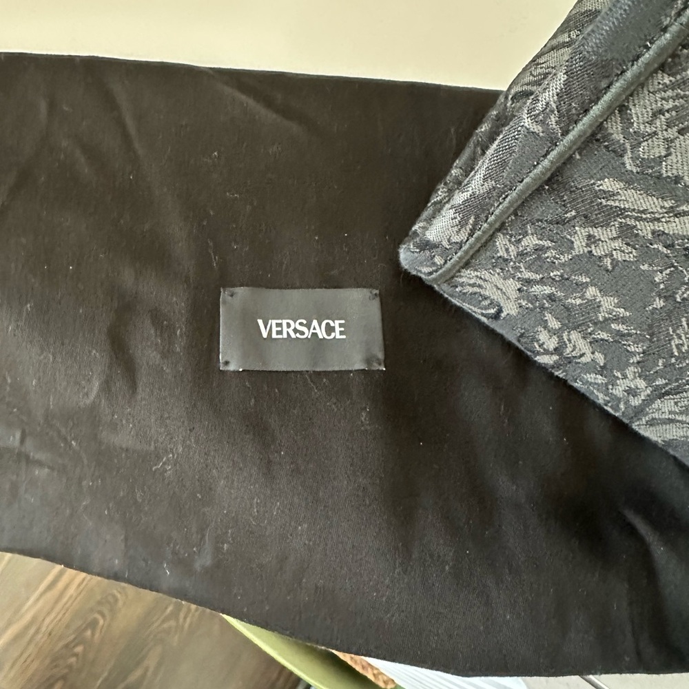 Versace Gray Floral Patterned Fabric - Picture 5 of 11
